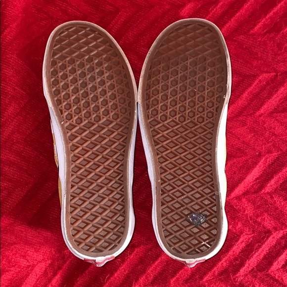 Vans - Picture 5 of 6